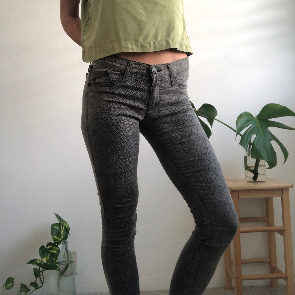 Rock and Republic Snake Skin Skinny Jeans